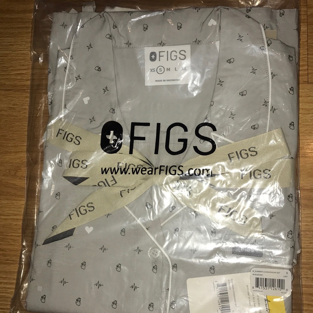 FIGS pajama set